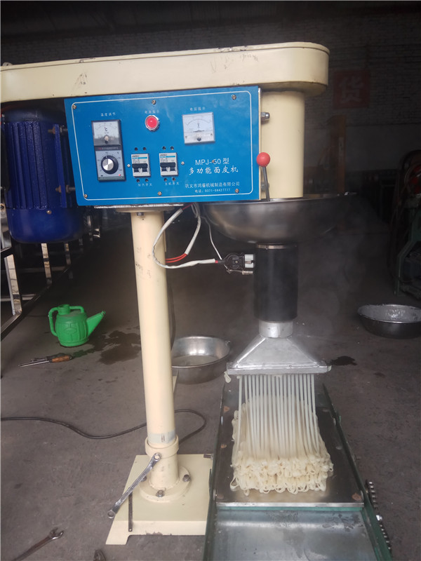 搟面皮機(jī)更加有利于商家對(duì)制作成本的控制